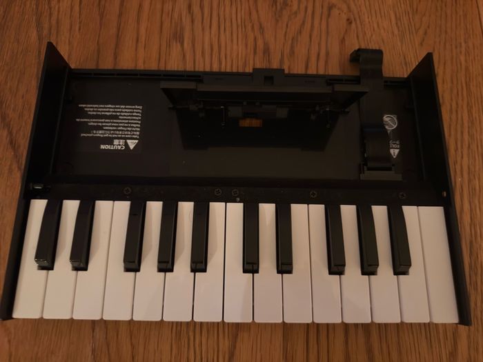 Roland SE-02 Near Mint Barely Used