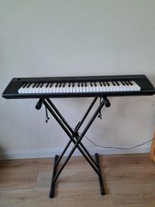 Yamaha Piaggero NP-12 Keyboard + Stand + Adapter