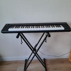 Yamaha Piaggero NP-12 Keyboard + Stand + Adapter