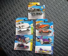 Hot wheels set of 5