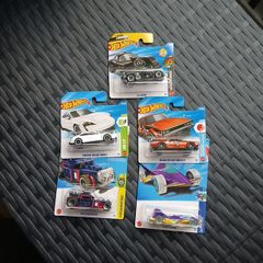 Hot wheels set of 5