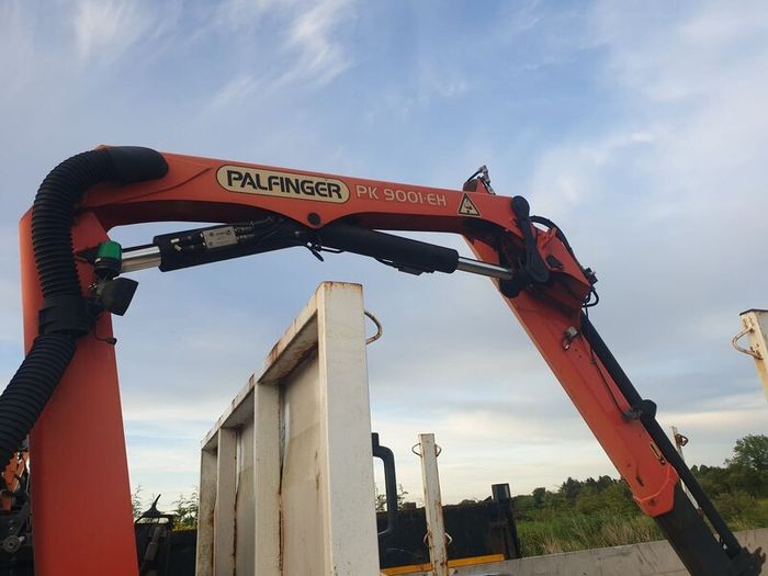 Iveco  180E (auto)  18 ton.  crane lorry