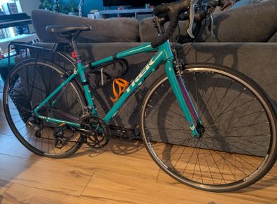 Trek Lexa Women's Road Bike - Excellent Condition! Light usage and stored indoors.