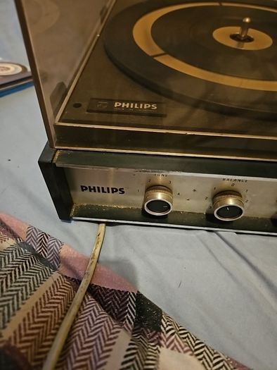Philips Stereo 347 Record Player