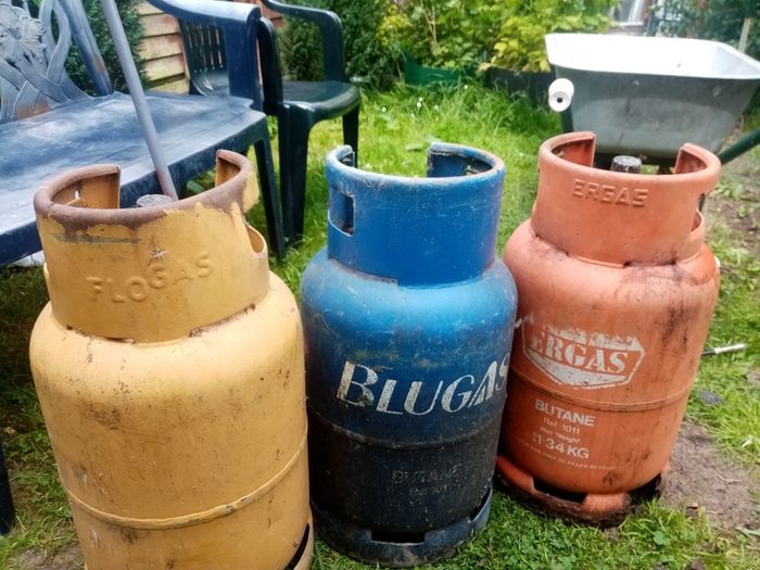 gas cylinders  3 of them