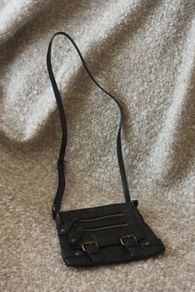 Small shoulder bag