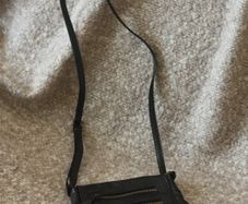 Small shoulder bag