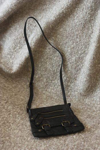 Small shoulder bag