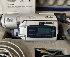 Sony Digital 8 Video Camera DCR-TRV420E