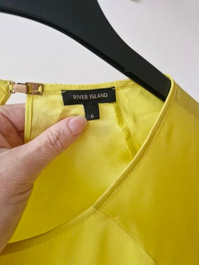 Ladies Short sleeve top (River Island)