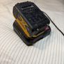 dewalt charger and 5 amp battery Image 3