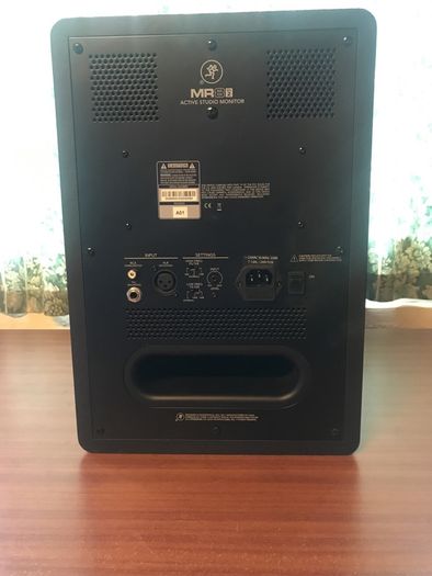 Mackie MR8 MK2 Studio Monitors