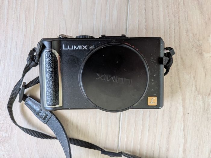 Panasonic Lumix DMC-LX3 Premium Compact Camera