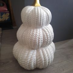 Ceramic knit look pumpkins