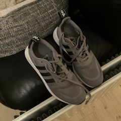 Adidas trainers size 9