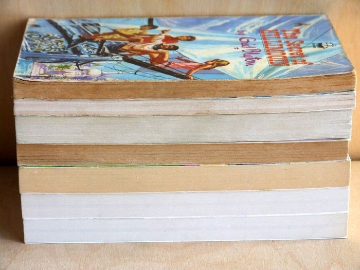Enid Blyton mystery stories (A-format paperbacks)