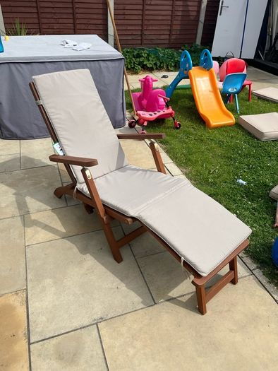 Wooden Lounger