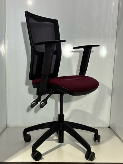 Premium office chairs only 50 euro each