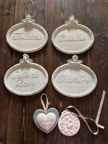 French room signs