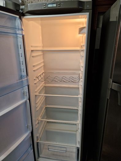Elextrolux fridge