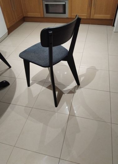 Kitchen table and 4 chairs