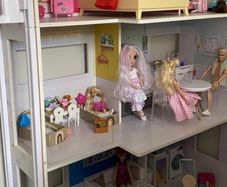 Huge Rainbow High Dollhouse