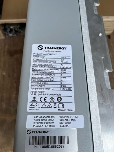 4 x 270 Watt Solar Panels + inverter
