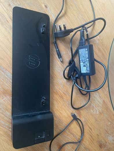 HP docking station and charger