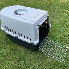 Pet carrier