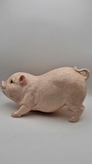 Pair of garden piglet statuet