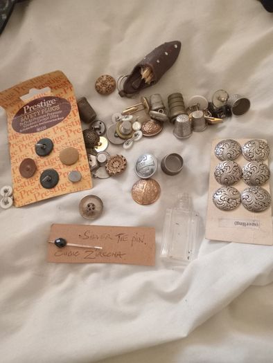 Set 6 Antique Filigre Pierced Silver Buttons and Silver Tiepin Cubic Zircona etc.a.