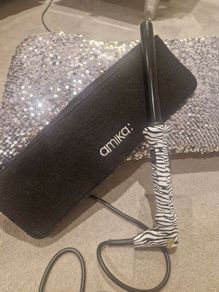 Amika hair tong