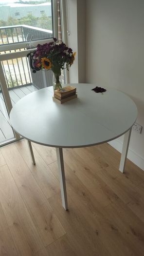 dinning table and 3 Chairs