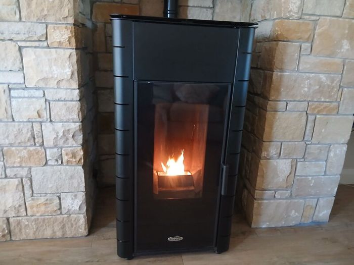 Stanley wood pellet stove 2300kw