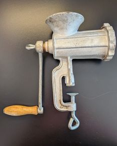 No 10 Manual Meat Mincer Cast Metal Table Clamp Grinder Complete Rustic