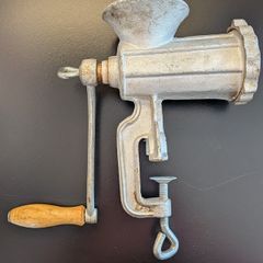 No 10 Manual Meat Mincer Cast Metal Table Clamp Grinder Complete Rustic