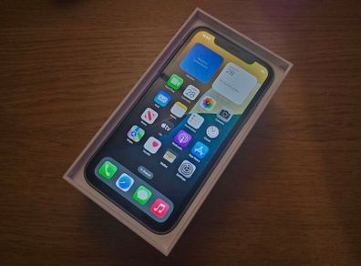 iPhone XR 256GB Unlocked