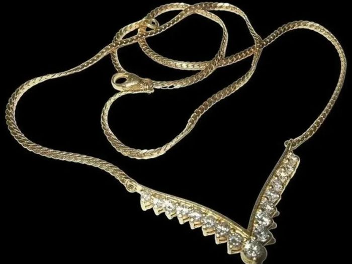 Vintage 18ct Yellow Gold Diamond Necklace