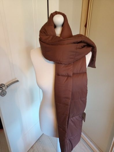 womans scarf