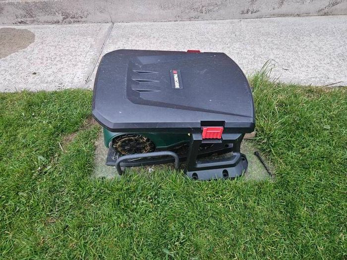 Garage for Robot lawnmower
