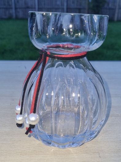 Parla (or Parle) vase designed by Maria Petterson for the Swedish glassworks SEA Glasbruk.