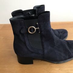 Gabor navy ankle boots 6.5
