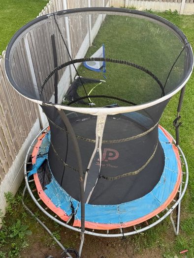 Trampoline- Free / Giveaway
