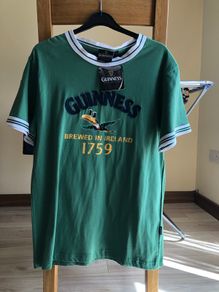 T-shirt size M