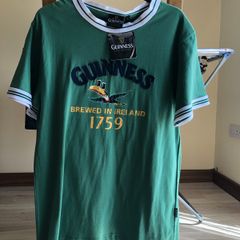 T-shirt size M