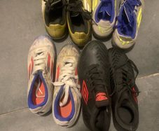 kids football boots