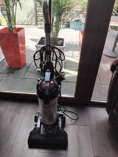 Curry Vacuum Cleaner