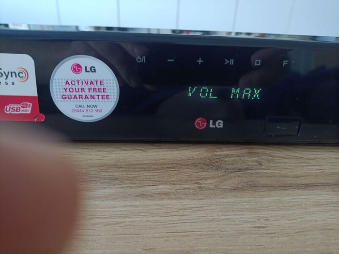 LG NB3530A Sound Bar Bluetooth Home Theater Speaker