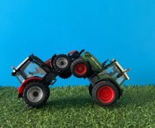Model tractors