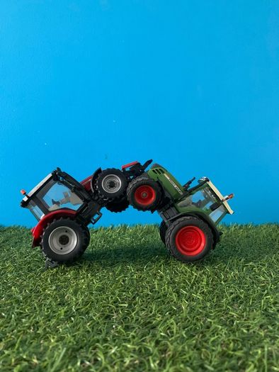 Model tractors
